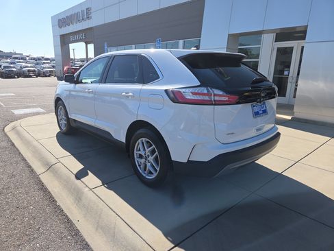 Used 2021 Ford Edge SEL AWD/4WD image 3
