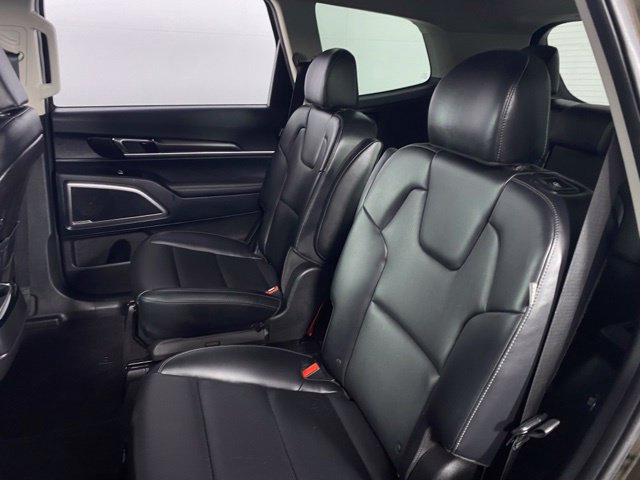 Used 2024 Kia Telluride S w/ S Sunroof Package FWD image 16