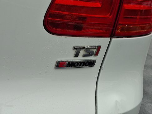 Used 2017 Volkswagen Tiguan Wolfsburg Edition image 31