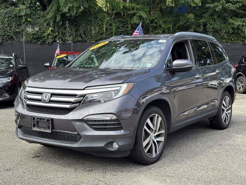 Used 2018 Honda Pilot Touring image 7