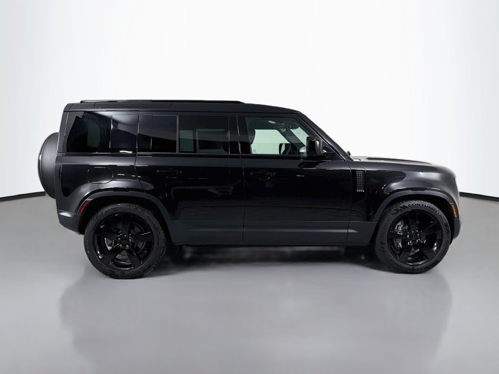 New 2026 Land Rover Defender 110 S AWD/4WD image 4