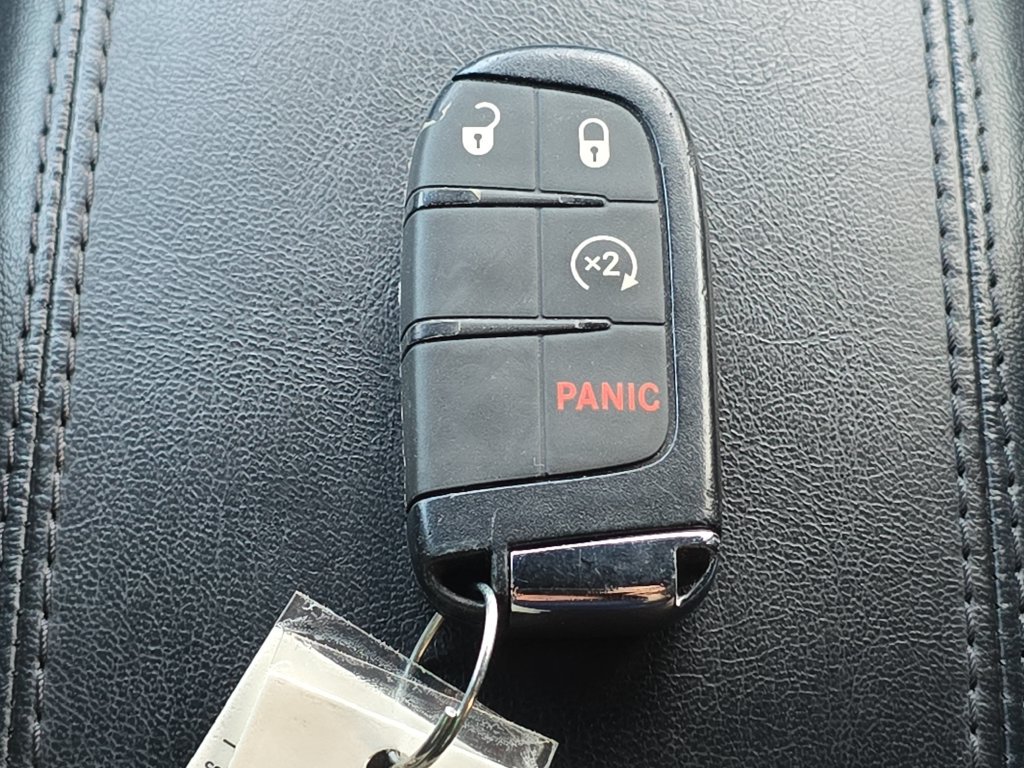 Used 2025 Jeep Compass Limited AWD/4WD image 19