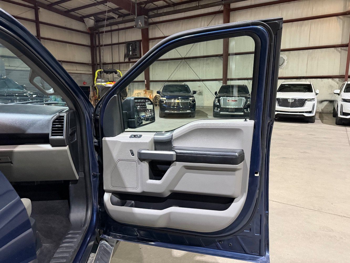 Used 2017 Ford F150 XLT w/ Equipment Group 301A Mid AWD/4WD image 23