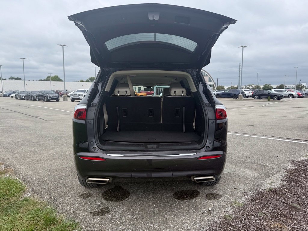 Used 2023 Buick Enclave Essence AWD/4WD image 13