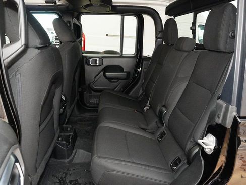 Used 2023 Jeep Gladiator Sport image 26