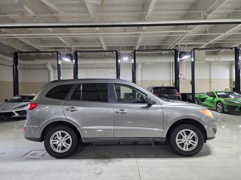 Used 2011 Hyundai Santa Fe GLS image 8