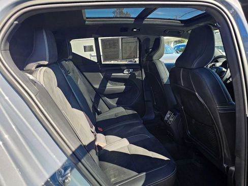 Used 2023 Volvo XC40 Recharge Plus w/ Protection Package Premier AWD/4WD image 14
