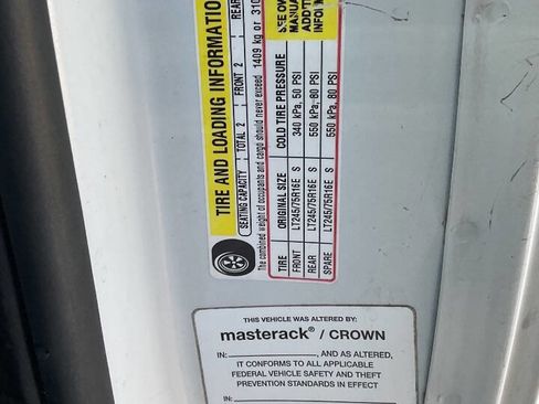 Used 2009 Chevrolet Express 2500 image 25