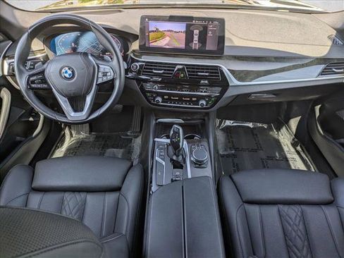 Certified 2023 BMW 530i w/ Premium Package RWD image 18