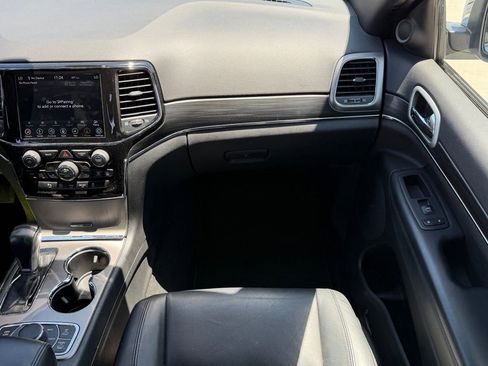 Used 2021 Jeep Grand Cherokee Limited AWD/4WD image 12