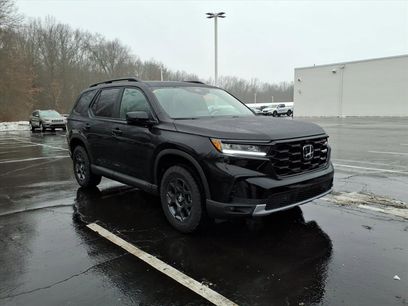 New 2025 Honda Pilot TrailSport