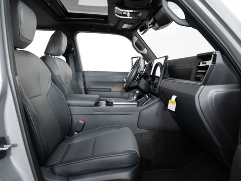 Used 2025 Lexus GX 550 image 28