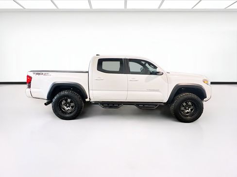 Used 2018 Toyota Tacoma TRD Off-Road w/ Technology Package RWD image 21
