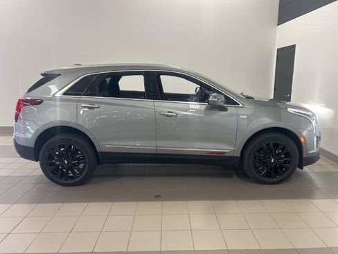 New 2026 Cadillac XT5 Luxury w/ LPO, Red Accent Package AWD/4WD image 6
