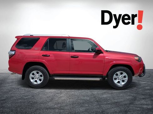 Used 2017 Toyota 4Runner SR5 image 2