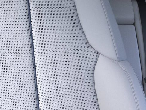 Used 2026 Cadillac Lyriq Luxury w/ LPO, Floor Liner Package AWD/4WD image 21