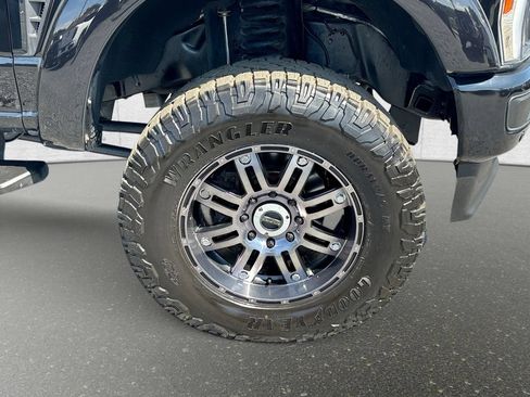 Used 2023 Ford F250 Lariat w/ Lariat Ultimate Package AWD/4WD image 11
