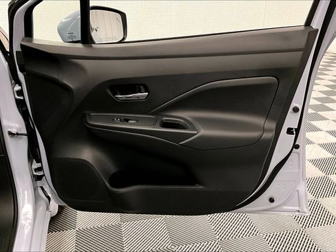 New 2025 Nissan Versa SV w/ Trunk Package image 57