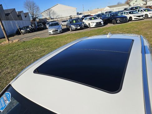 Used 2018 BMW X1 xDrive28i image 9