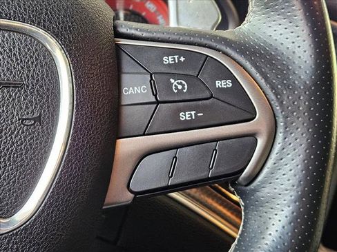 Used 2016 Dodge Challenger SRT Hellcat image 12