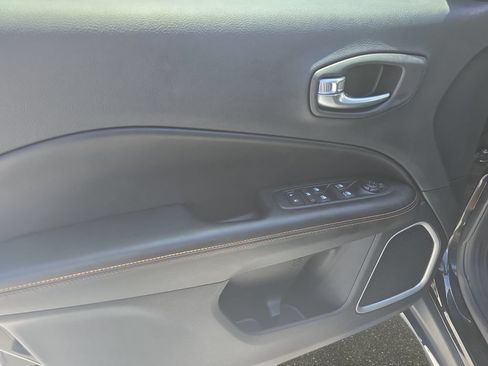 Used 2020 Jeep Compass Limited AWD/4WD image 27