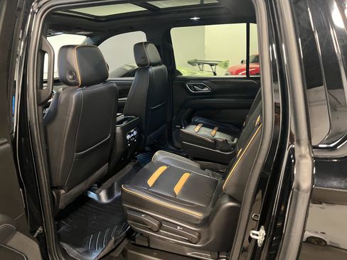 Used 2022 GMC Yukon SLT w/ SLT Luxury Package image 25