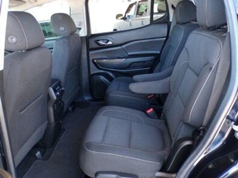 Used 2021 GMC Acadia SLE w/ Driver Convenience Package FWD image 16