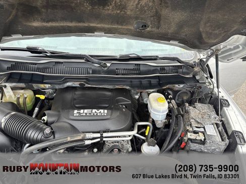 Used 2018 RAM 2500 Tradesman w/ Chrome Appearance Group image 28