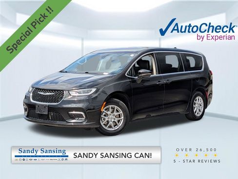 Used 2024 Chrysler Pacifica Touring-L FWD image 1