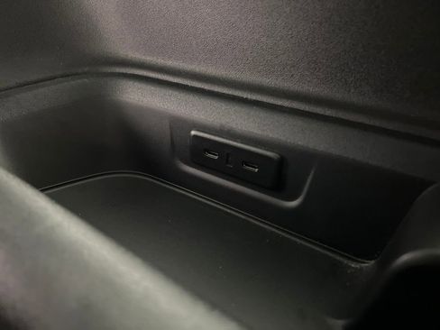 Used 2025 Ford Expedition Active AWD/4WD image 36
