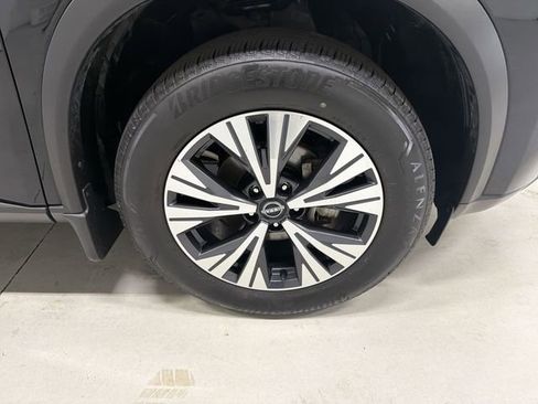 Used 2023 Nissan Rogue SV AWD/4WD image 14