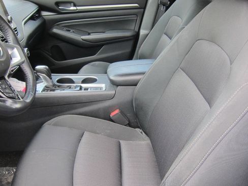 Used 2019 Nissan Altima 2.5 SV image 11