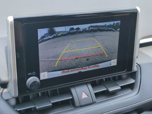Used 2025 Toyota RAV4 LE AWD/4WD image 10
