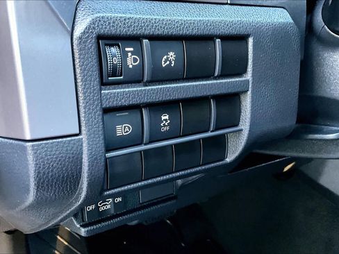 Certified 2024 Toyota Tacoma SR5 AWD/4WD image 32