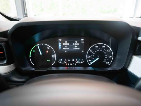 Used 2023 Ford Maverick XLT w/ XLT Luxury Package FWD image 16