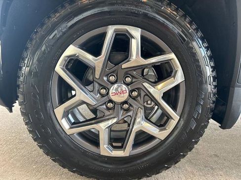 Certified 2026 GMC Sierra 1500 SLT AWD/4WD image 26