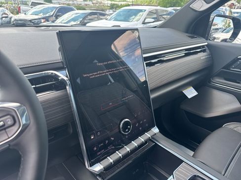 New 2025 GMC Sierra EV Denali image 18