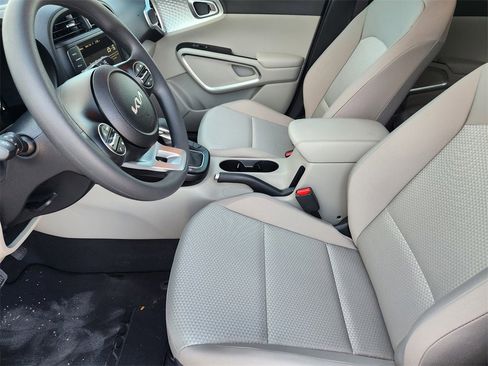 New 2025 Kia Soul LX image 9