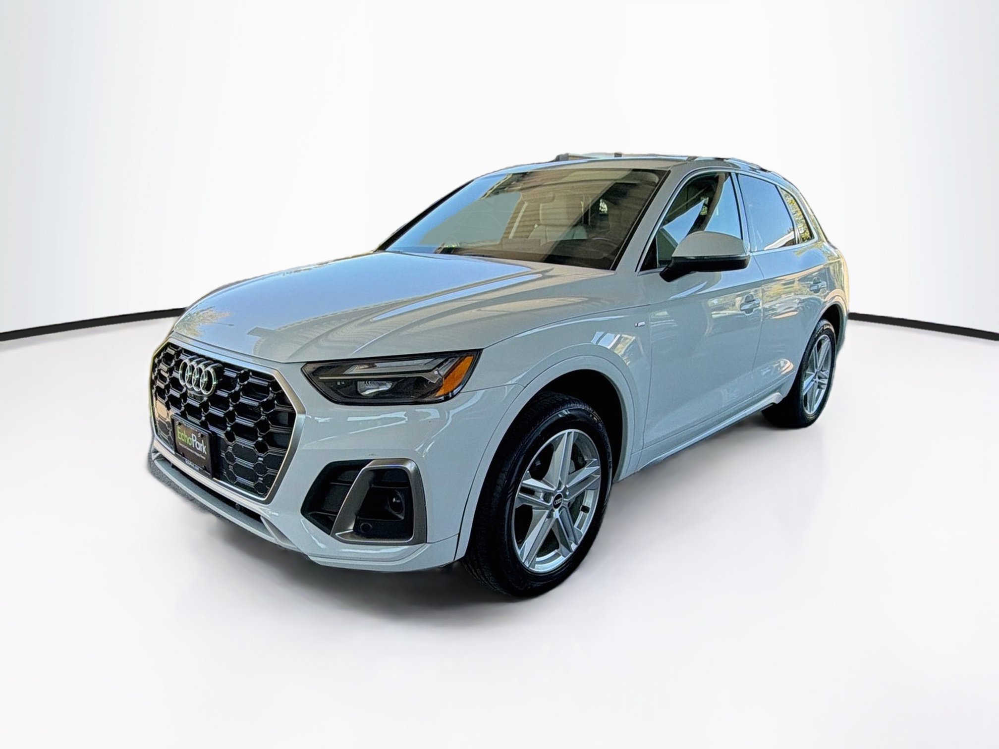 Used 2021 Audi Q5 e Premium Plus w/ Premium Plus Package AWD/4WD image 3