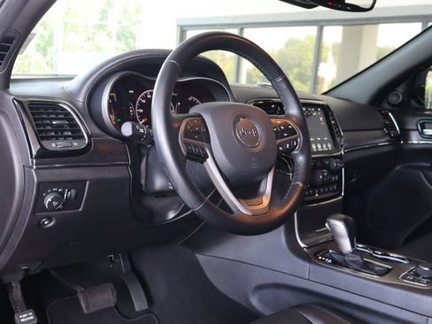 Used 2020 Jeep Grand Cherokee High Altitude AWD/4WD image 17