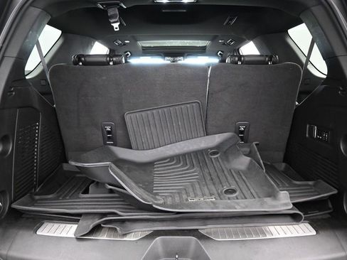 Used 2022 Chevrolet Tahoe RST w/ Sport Performance Package RWD image 46