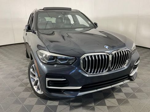Used 2022 BMW X5 xDrive40i w/ Premium Package AWD/4WD image 8