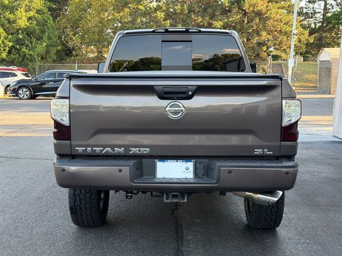 Used 2016 Nissan Titan SL RWD image 10