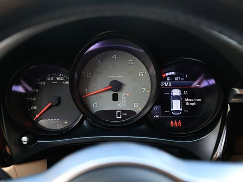 Used 2021 Porsche Macan S image 34