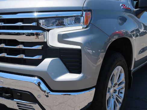 Used 2025 Chevrolet Silverado 1500 LTZ w/ Technology Package AWD/4WD image 6
