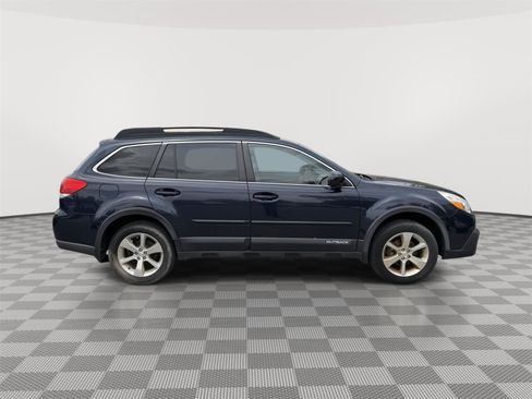 Used 2014 Subaru Outback 2.5i Limited w/ Moonroof Package AWD/4WD image 6