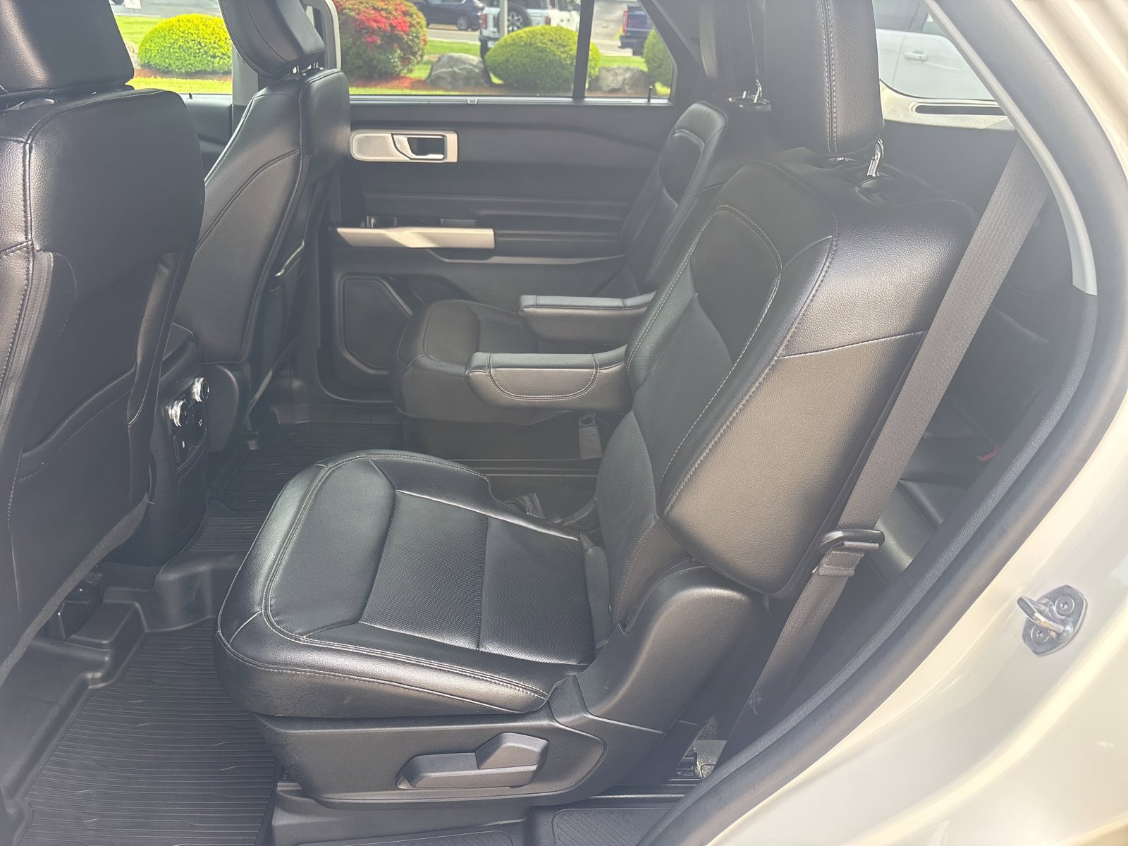Certified 2023 Ford Explorer Limited w/ Limited Technology Package AWD/4WD image 39