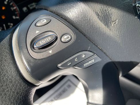 Used 2015 Nissan Pathfinder S AWD/4WD image 36