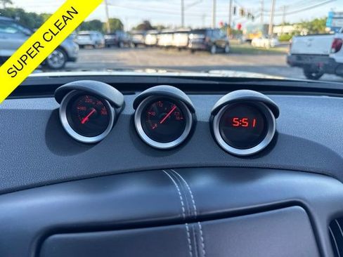 Used 2014 Nissan 370Z Touring RWD image 10