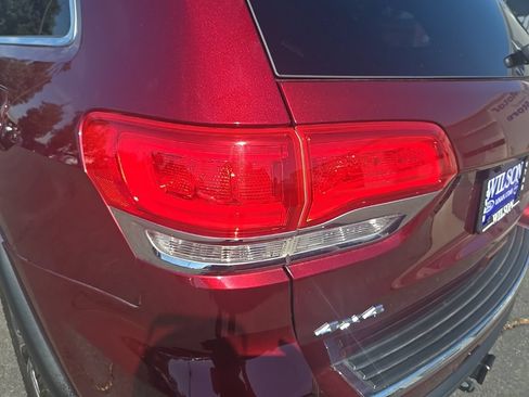 Used 2019 Jeep Grand Cherokee Limited w/ Luxury Group II AWD/4WD image 35